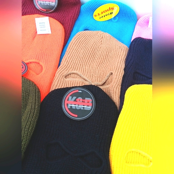 KNITTED 3 HOLE SKI MASK - Winter Hat - Picture 16 of 16